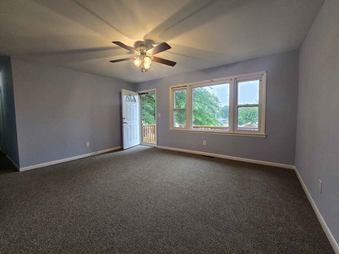 Foto principal - 1645 White Dr