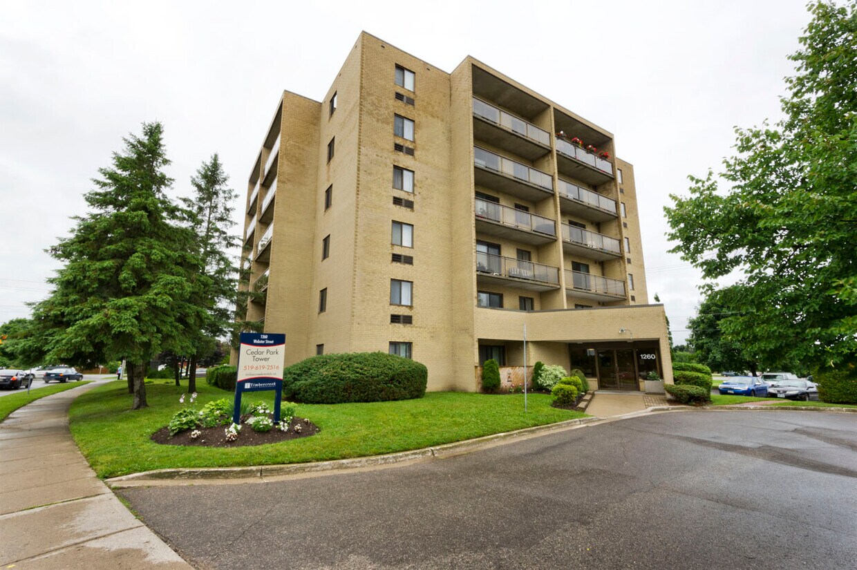 Photo du bâtiment - Cedar Park Tower