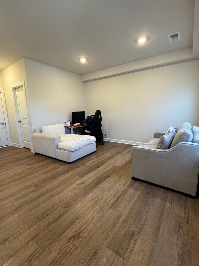 Foto del edificio - 818 S Greenbrier St