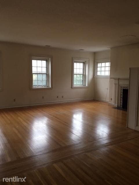 Building Photo - 71 Beacon St