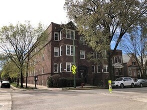 Building Photo - 2702 N Sacramento Ave