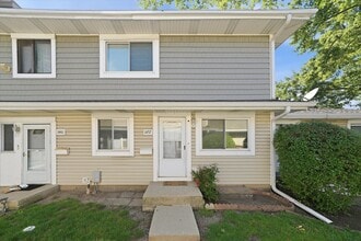 Building Photo - 1437 Sutter Dr
