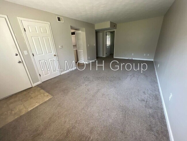 Foto del edificio - 1310 Millerwood Dr