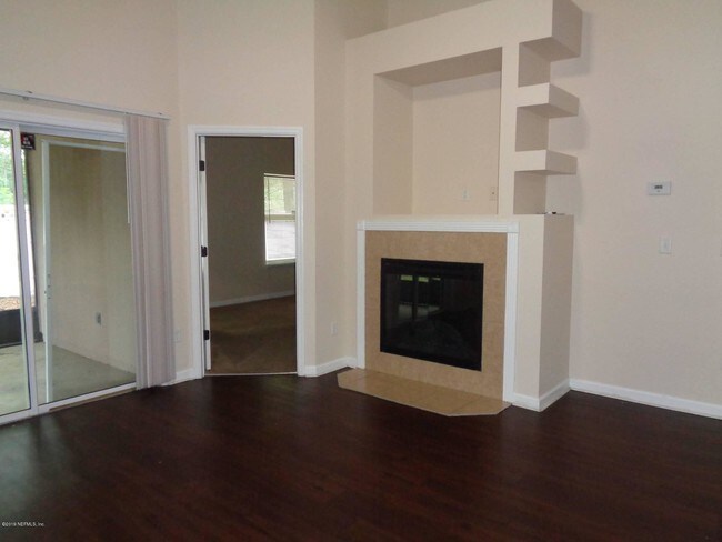 Building Photo - 10956 Campus Heights Ln