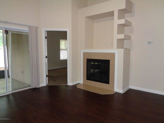 Foto del edificio - 10956 Campus Heights Ln