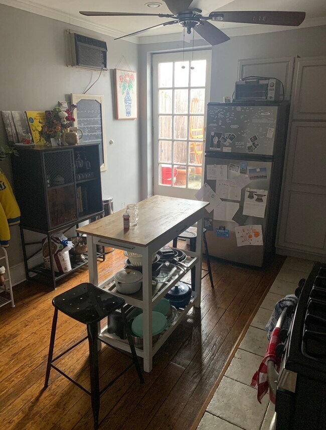 Cocina - 2118 Fitzwater St