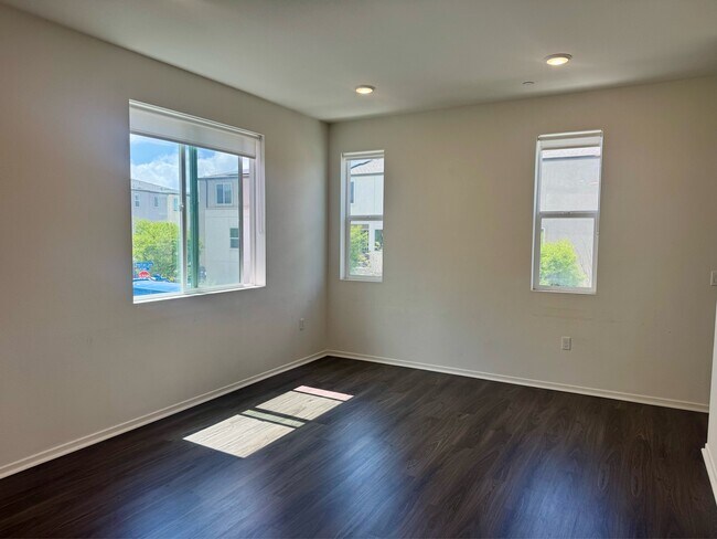 Foto del edificio - 5208 Surfwalk Wy