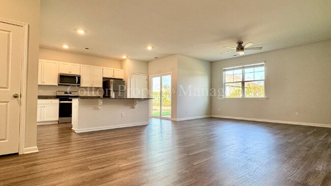 Foto del edificio - 2516 Centerway Ln