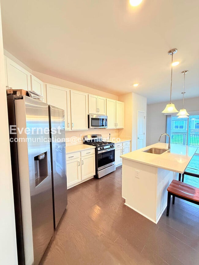 Building Photo - 3767 Park Creek Ln