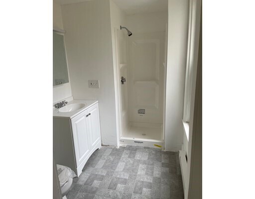 Building Photo - 338 Summer St