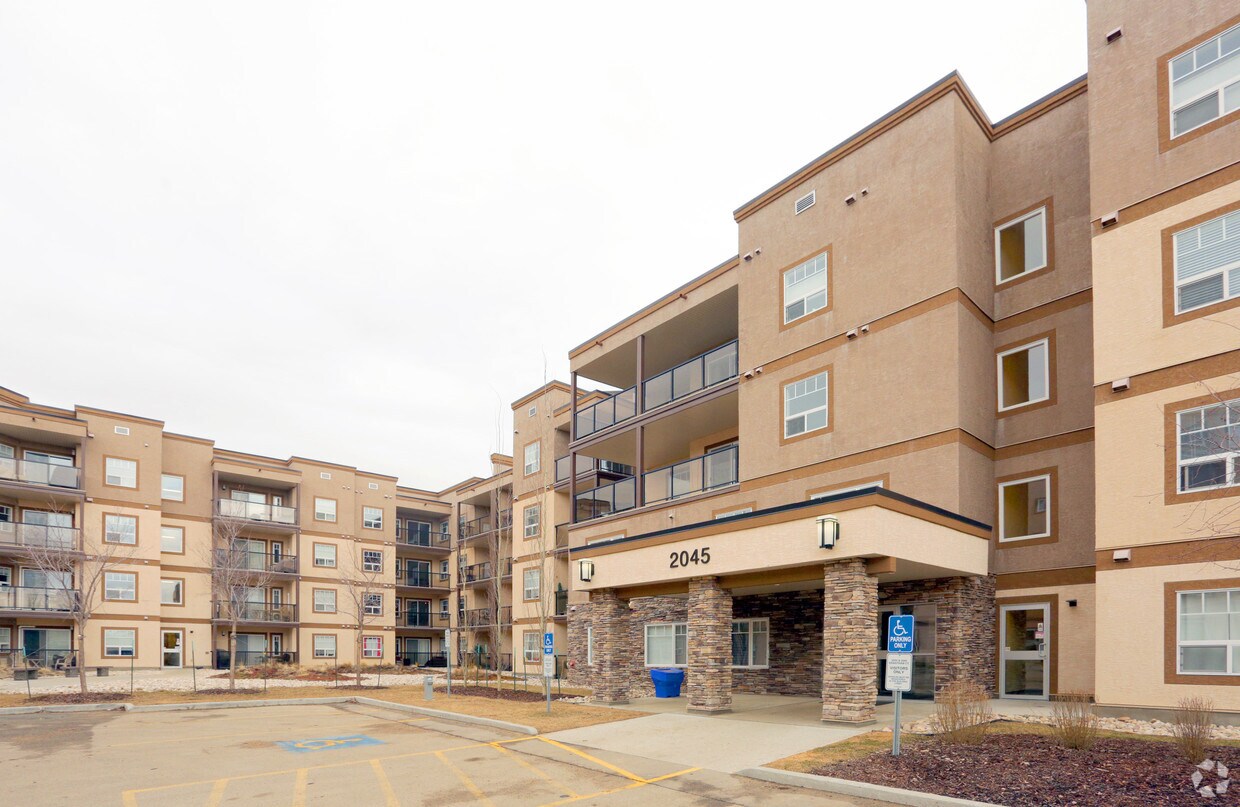 Primary Photo - VIP Condos at Californian Parkland
