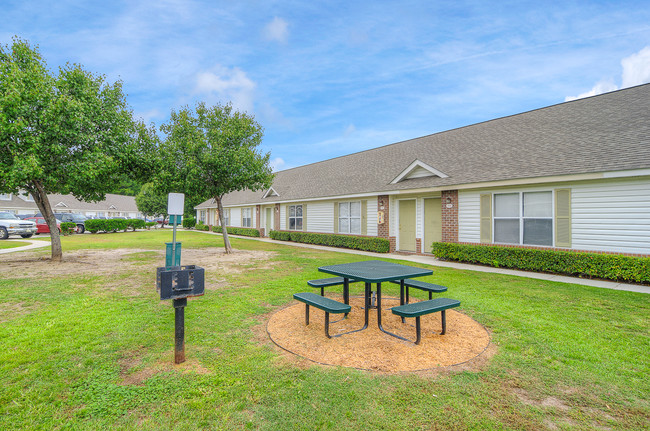 Foto del edificio - Garden Grove Townhomes