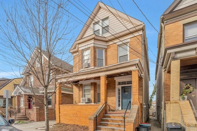 Photo - 55 Bonn Pl Townhome