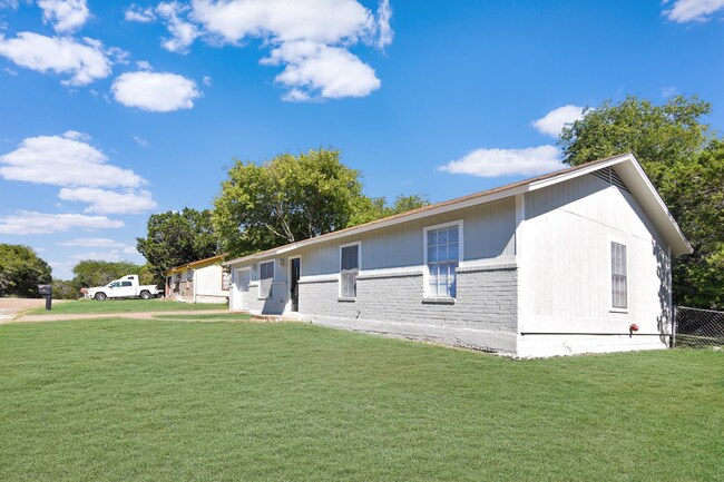 Building Photo - 6 Canyon Cir