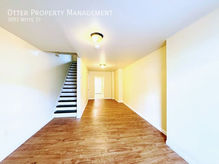 Primary Photo - 3093 Witte St