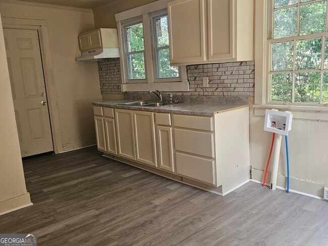 Building Photo - 3696 Flamingo Dr