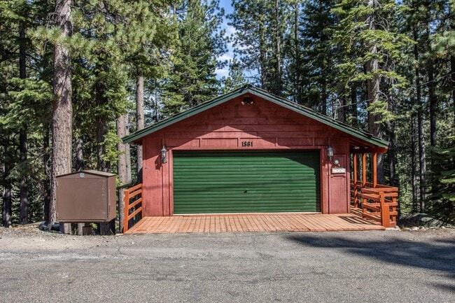 Building Photo - Lovely, quiet neighborhood off North Upper Truckee in S. Lake Tahoe