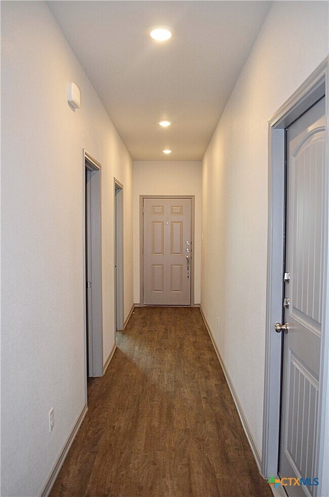 Building Photo - 334 Grn Valley Dr