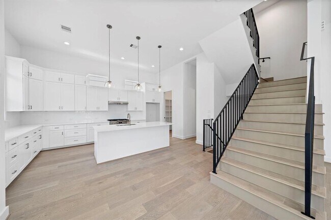 Foto del edificio - Brand new house in the Museum District wit...