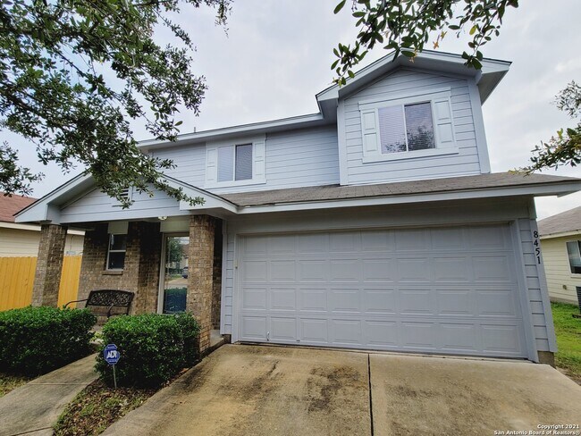 Foto del edificio - 8451 Chalk Hill Cove