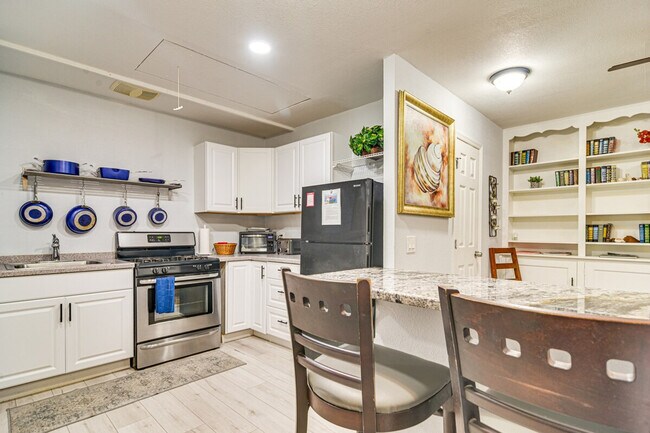 Foto del edificio - 1409 Maple St