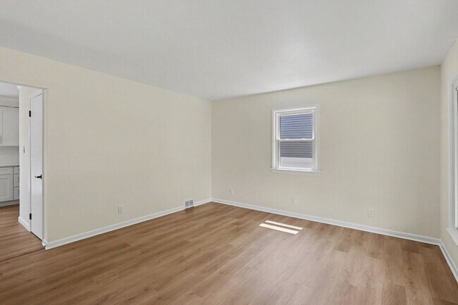 Foto del edificio - 4510 Rosewold Ave