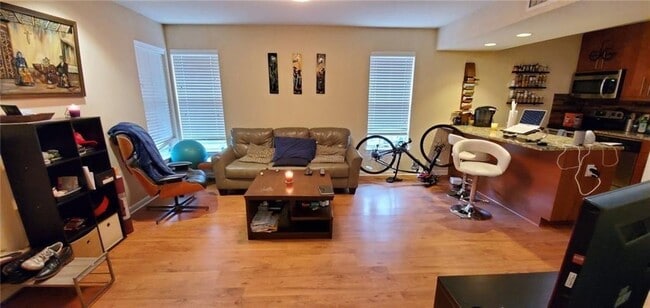 Building Photo - 7685 Northcross Dr