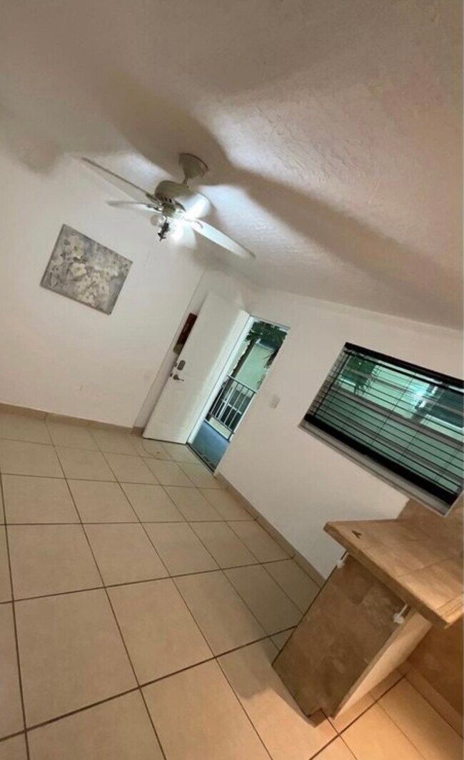 Foto del edificio - 528 Meridian Ave
