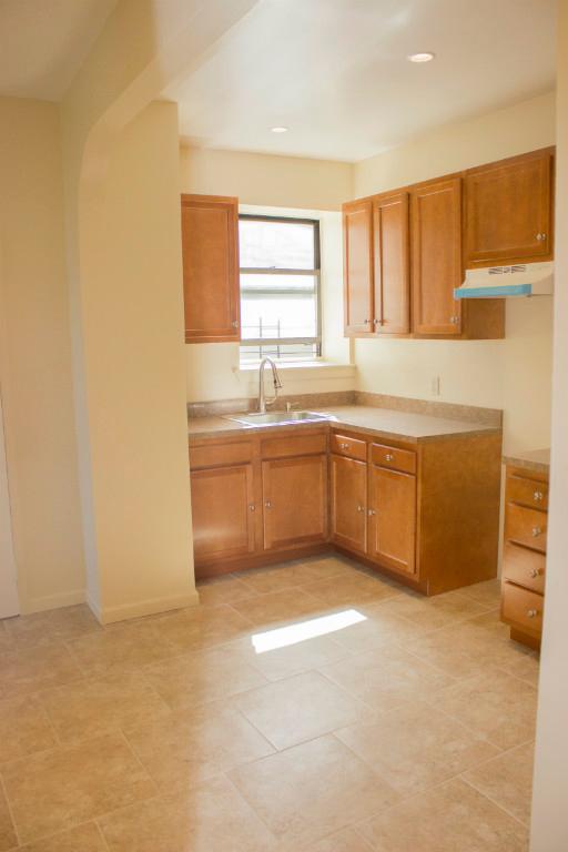 Building Photo - 327 Edgecombe Ave