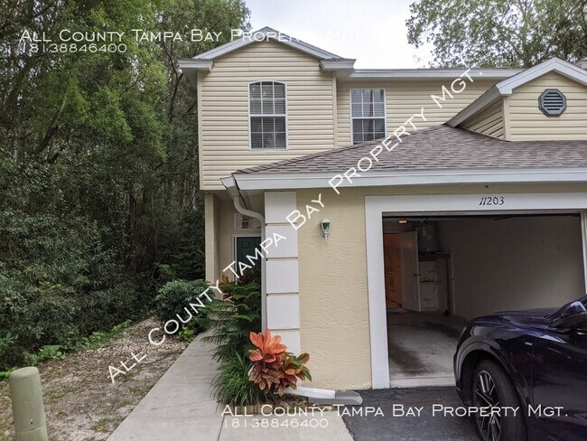 Building Photo - 3 bedroom 2.5 bath townhome in Carrollwood...