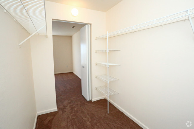 Walk-In Closet - Mapleview Apartments