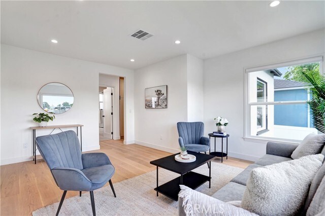 Foto del edificio - 6438 Lindley Ave