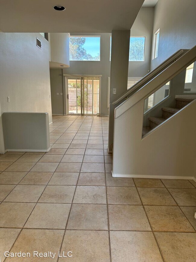 Building Photo - 3 br, 2.5 bath House - 10135 Flagstaff But...