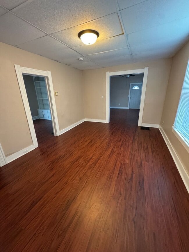 Foto del edificio - 704 Davis St