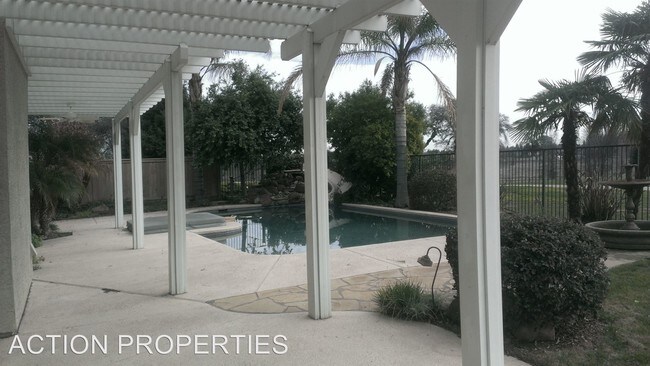 Foto del edificio - 5 br, 3 bath House - 108 McMindes Court