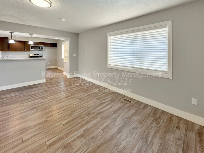 Foto del edificio - 10331 Utahna Rd