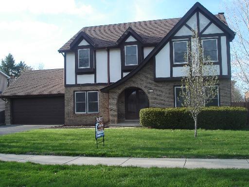 Primary Photo - 215 N Whispering Hills Dr