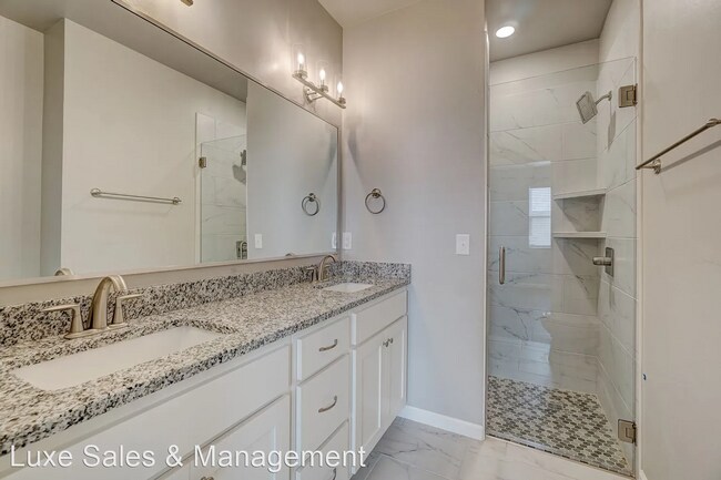 Foto del edificio - 2 br, 2 bath House - 1138 N. Blackwelder A...