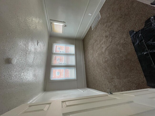 Foto del edificio - 15410 Ferguson St