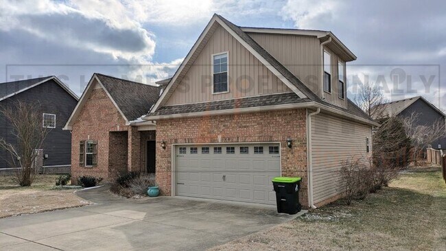 Building Photo - 445 Sedgwick Ln