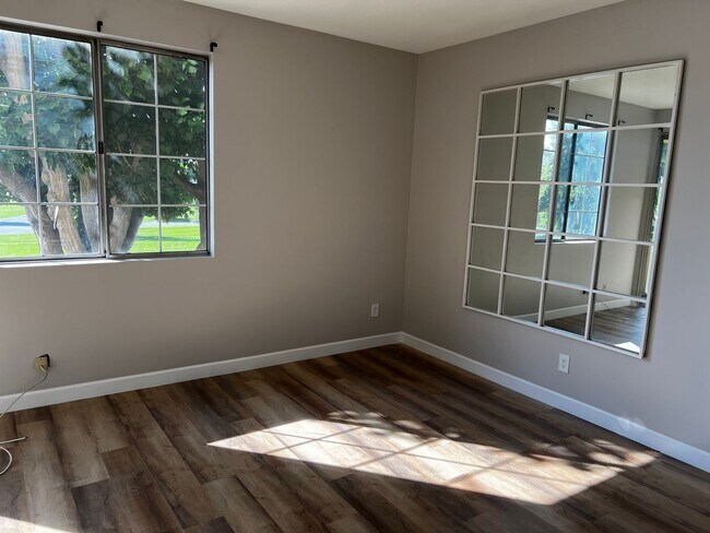 Foto del edificio - 3 Bed 2 Bath Condo For Rent in Whittier, S...