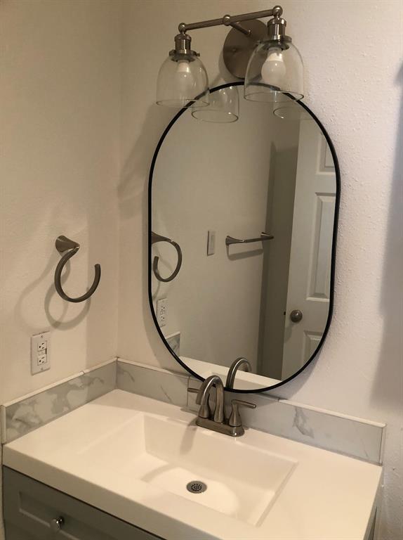 Foto del edificio - 915 W 23rd St