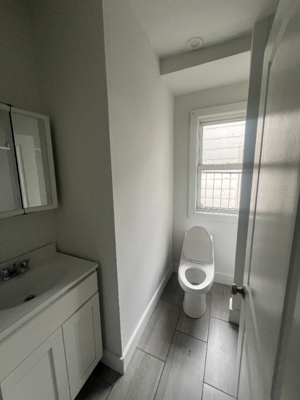 Building Photo - 875 S 14th St