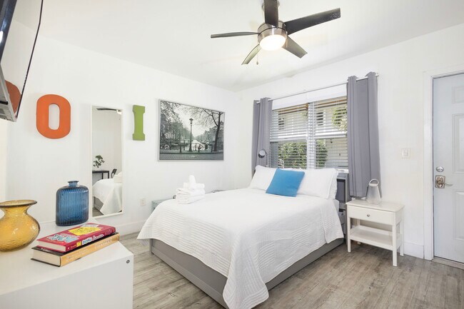 Foto del edificio - 481 NE 37th St