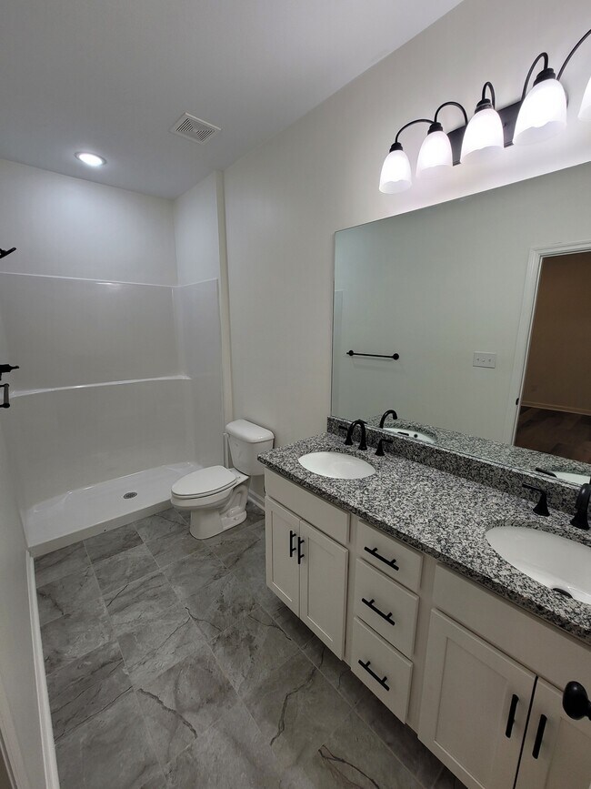 Foto del edificio - 307 W Blair Ave