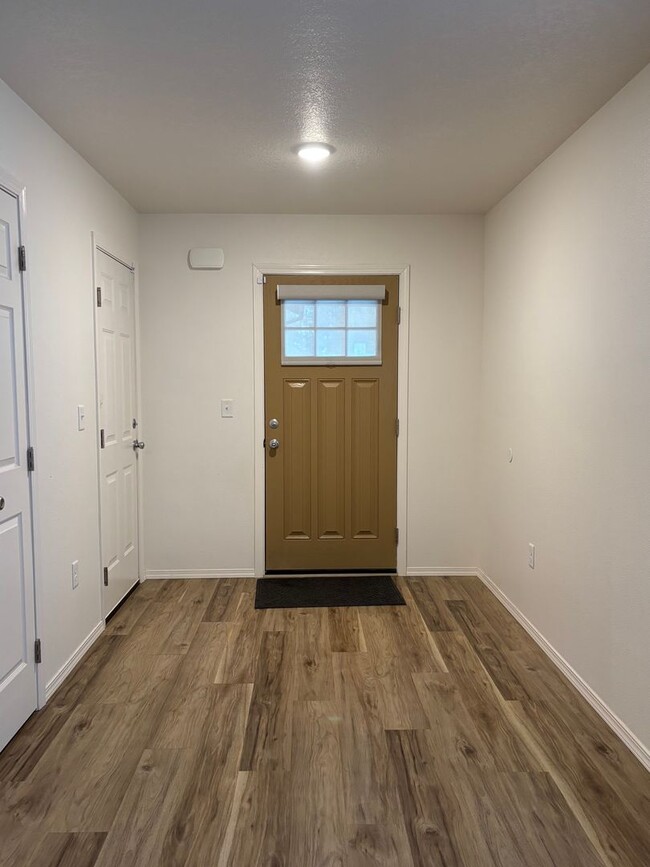 Foto del edificio - Single Level Home in McMinnville - Pets Al...