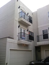 Building Photo - 4413 Koehler St