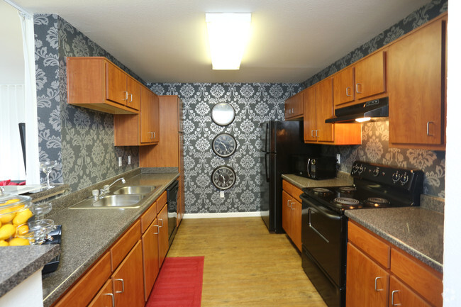 3BR 3BA (Town House)- Kitchen - The Scarlet