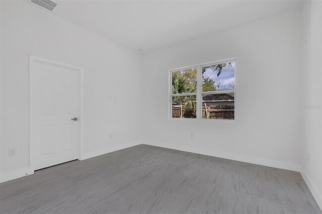 Foto del edificio - 1221 SW 5th St