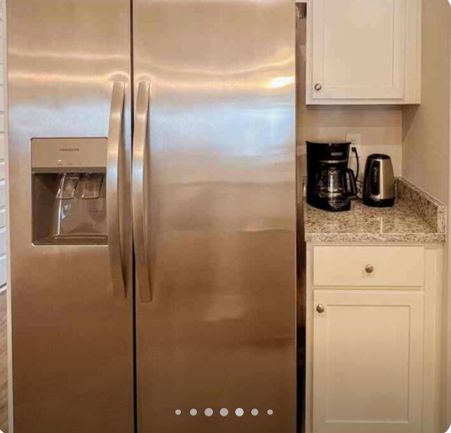 Building Photo - 2067 Victory Wy